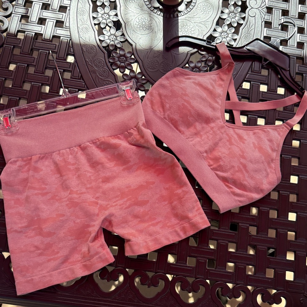 Set - AYBL Seamless Sports Bra and Shorts Size Medium - Picture 9 of 11